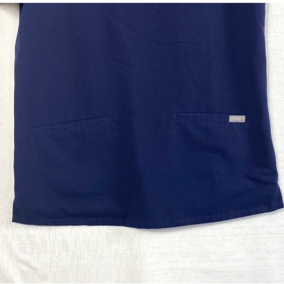 FIGS Scrub Top Technical Collection
Small Blue Two Pocket Soft Stretch Comfort - Picture 5 of 9